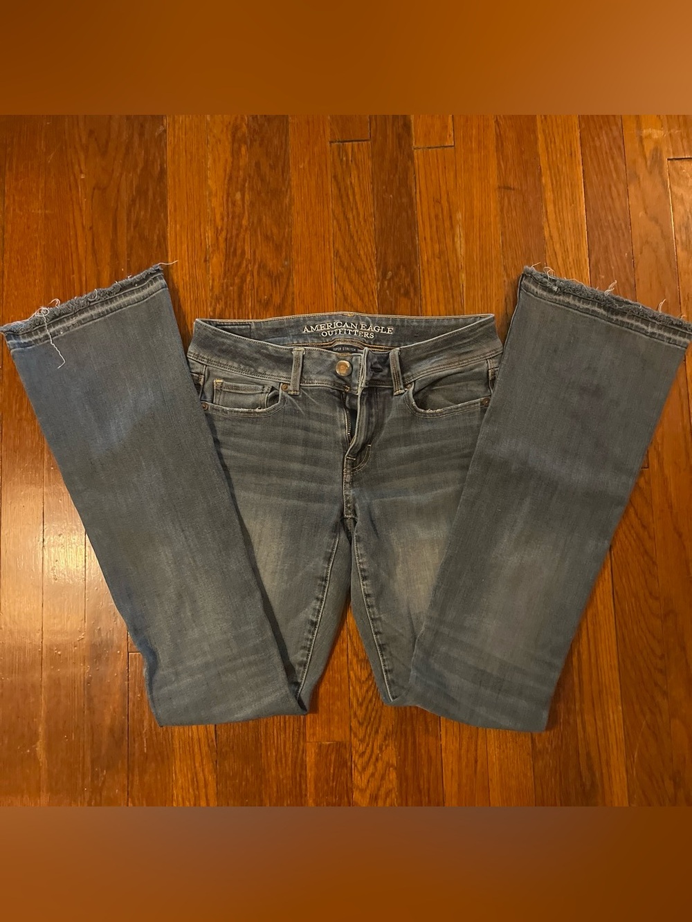 American Eagle Outfitters Women’s Flare Jeans in Washed Blue